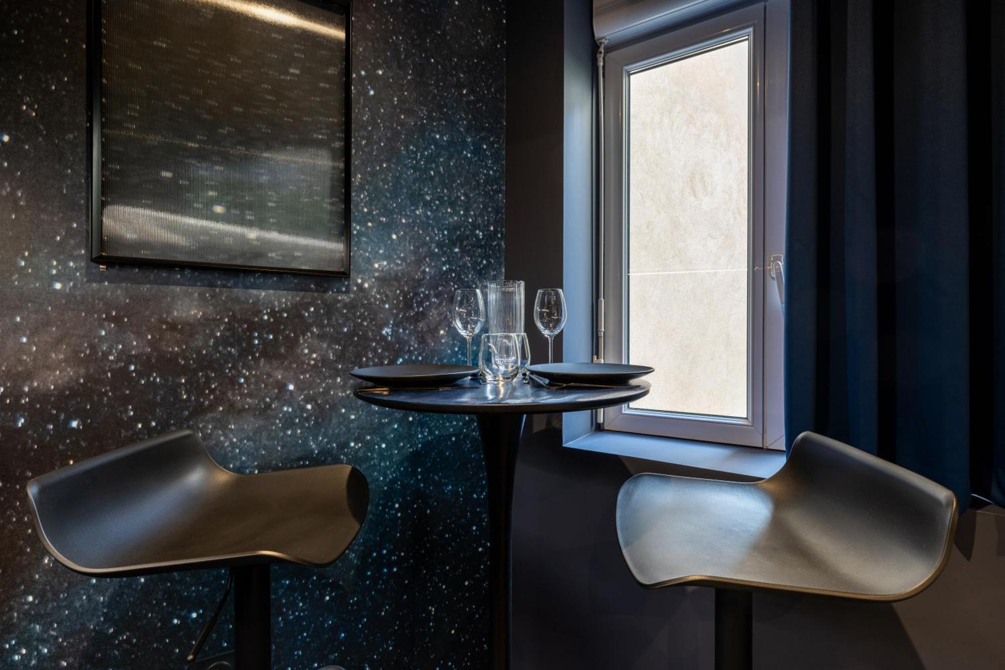 דירות ריום Galaxy La Tete Dans Les Etoiles מראה חיצוני תמונה